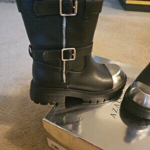AZALEA WANG JENNINGS BLACK WITH METAL TOE FLAT BOOTIE